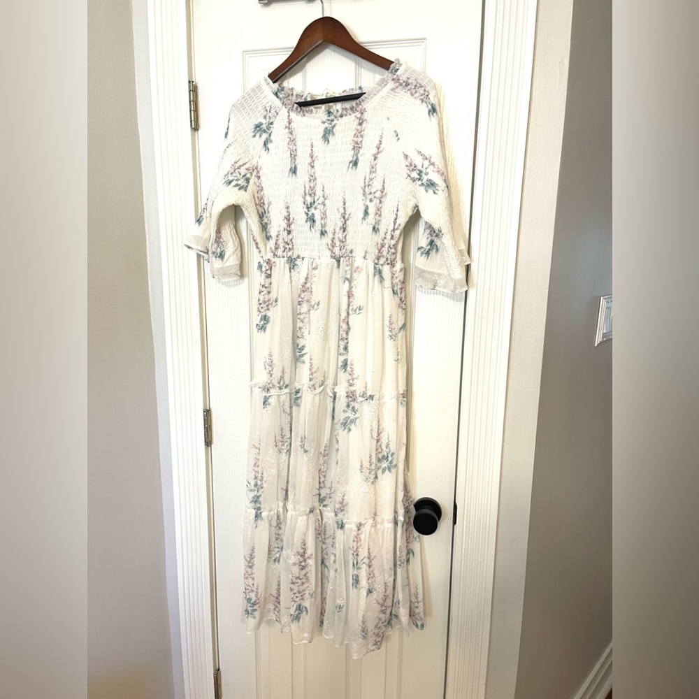 COPY - Wandering Willoughby / White Floral / Large